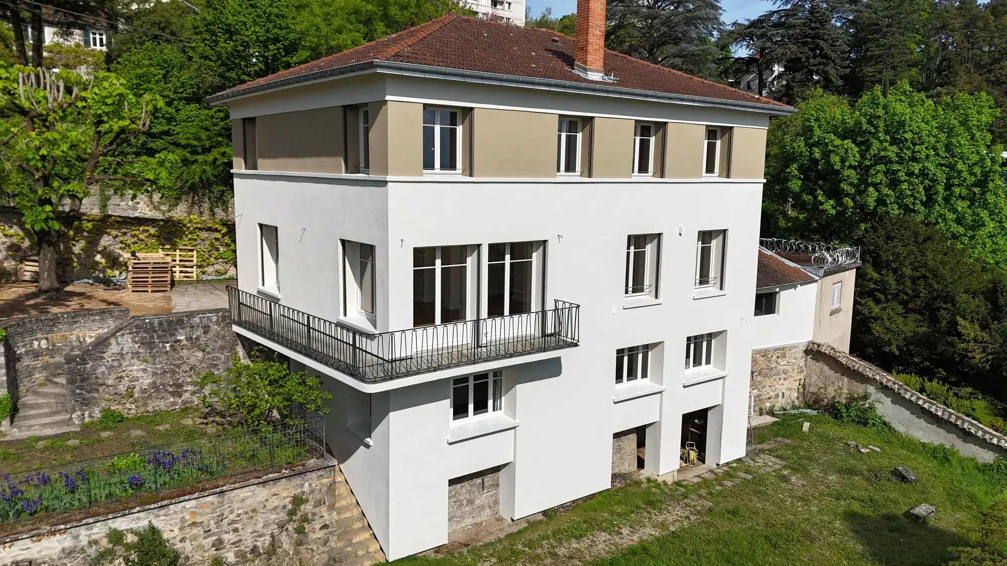 Rénovation énergétique et intérieure d’une maison à Sainte-Foy-lès-Lyon