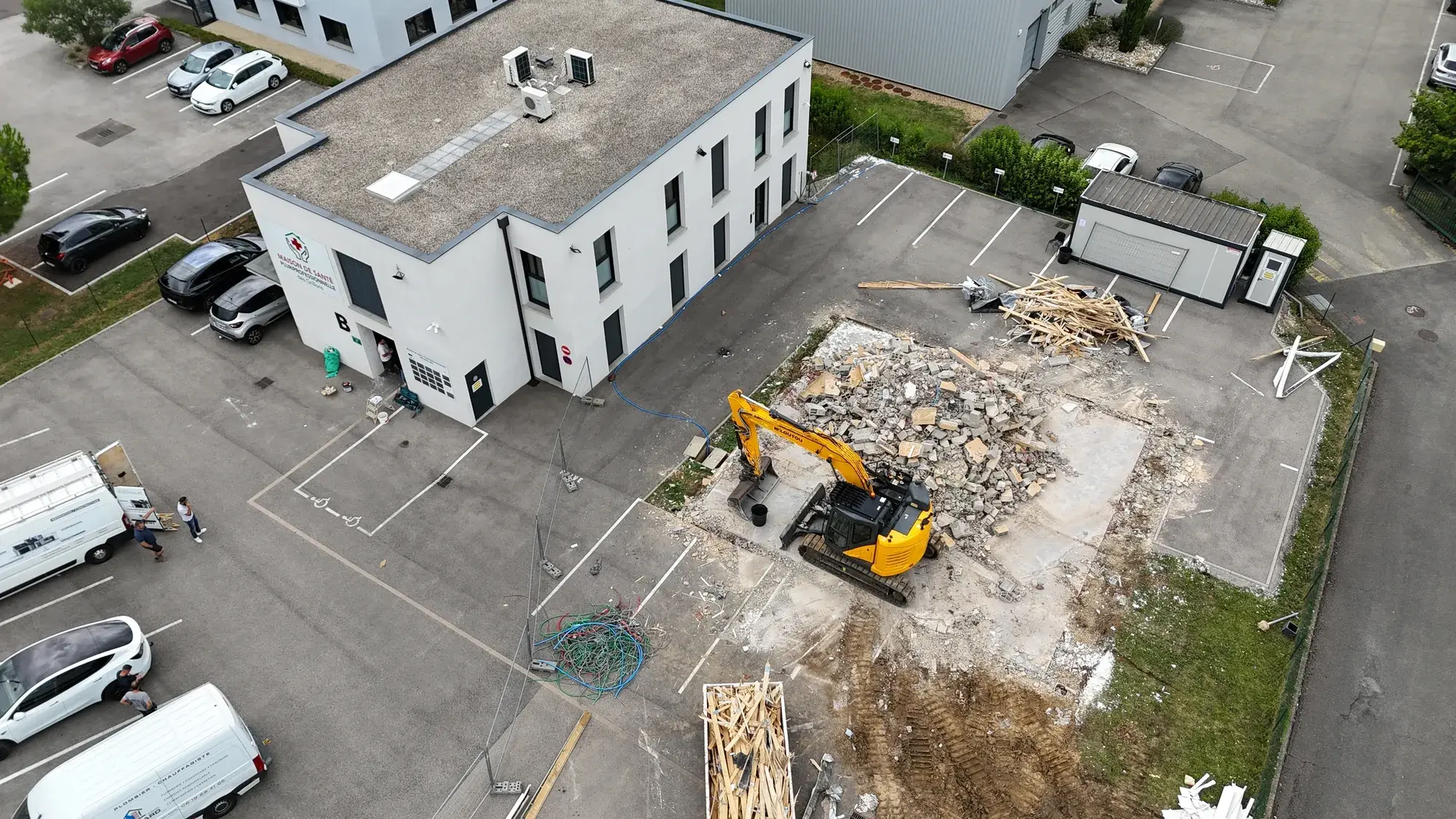 DJI_20250722024052_0440_D_3_11zon
